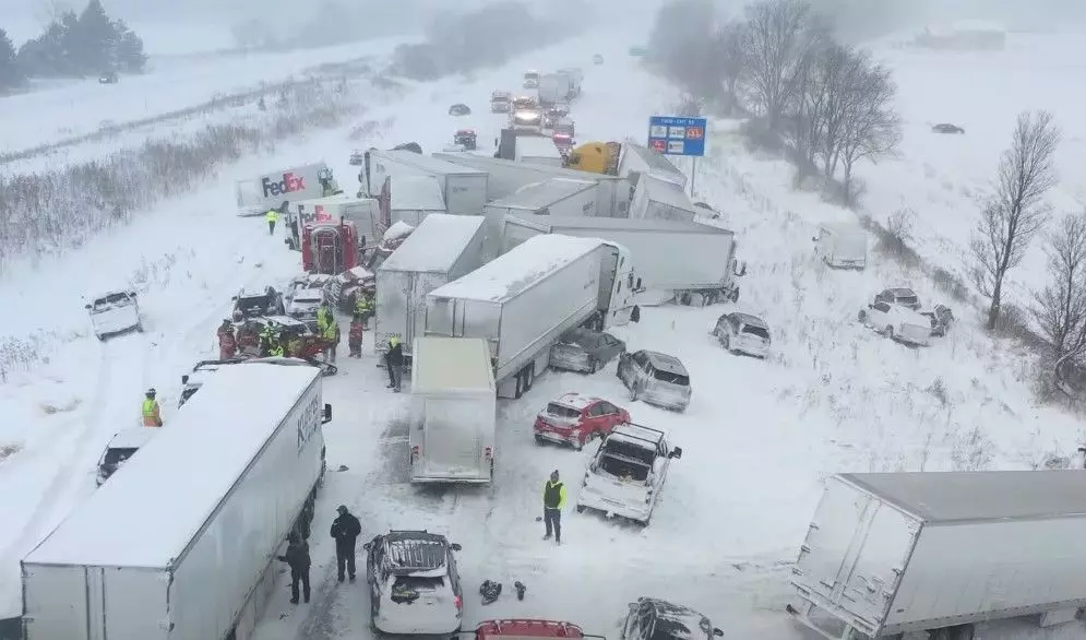 Heavy Snow Triggers 100-Vehicle Crash on Michigan Highway