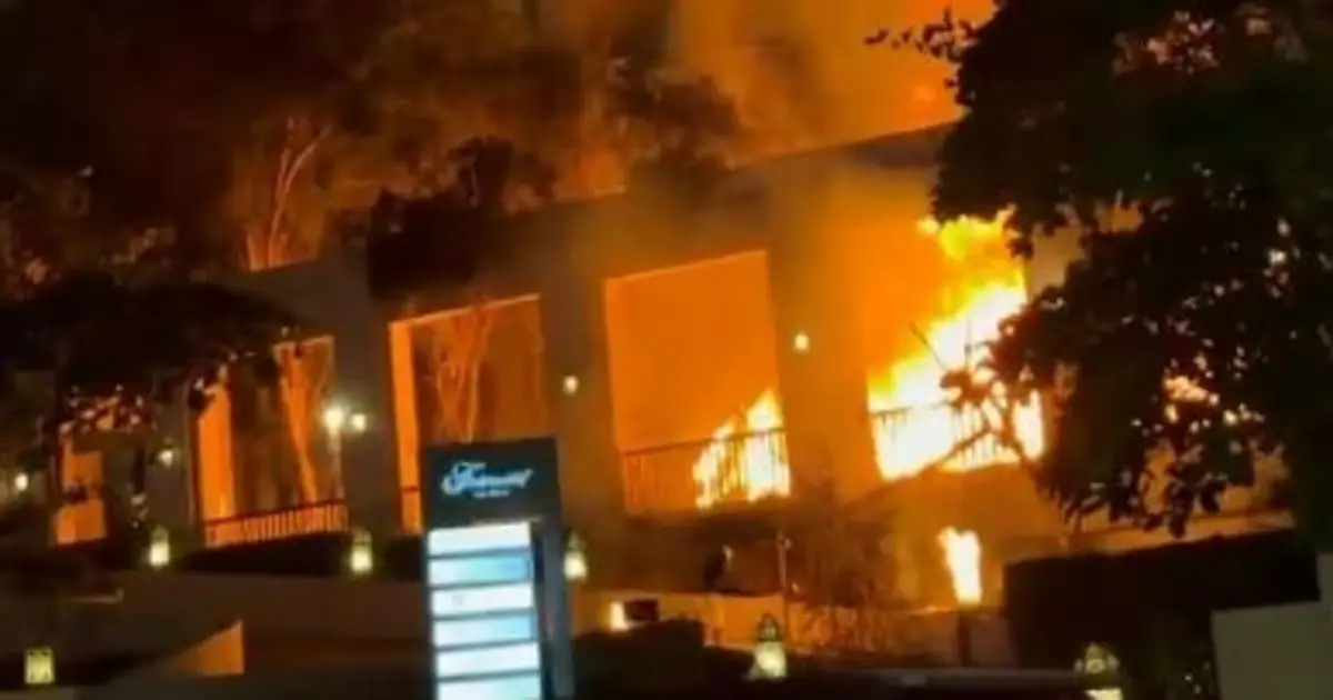 Fire and smoke near Dubai Palm Jumeirah hotel during Iran retaliatory strikes