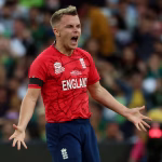 Sam Curran bowls in the death overs to help England beat Italy