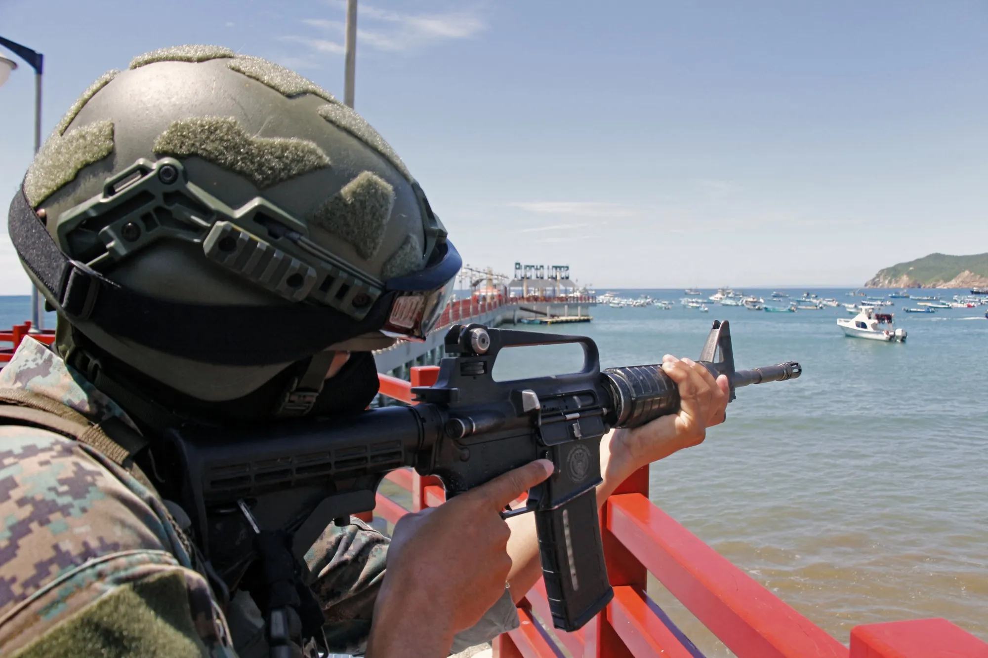 US Ecuador joint anti-drug military operation forces mobilising in Ecuador