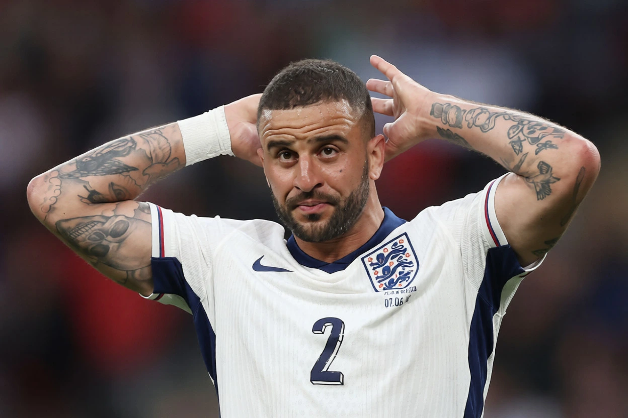 Kyle Walker retires from international football England defender